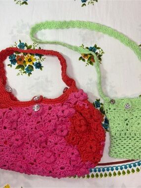 Handmade Crochet Shoulder Bag Light Green Coin Pouch Floral Grannycore Purses